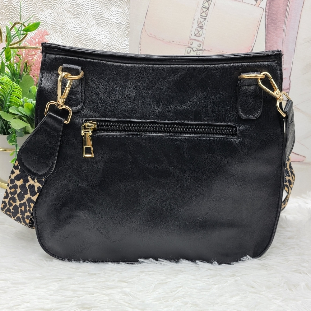 Vegan Saddle Crossbody Bag - Picture 2 of 5